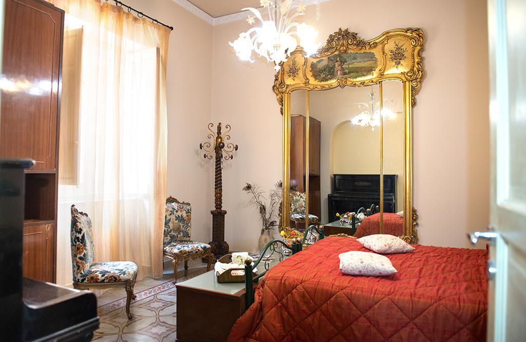 Hôtel La Casa Di Via Narbone à Palerme Extérieur photo